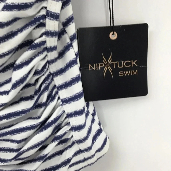 Nip Tuck Women’s Twist Front Striped One Piece Swimsuit NWT Summer Beach Size 6 - Picture 6 of 12